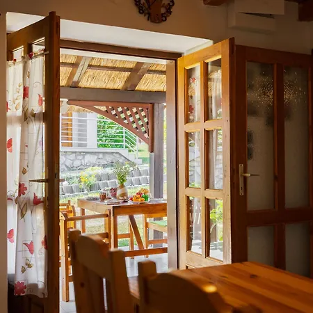 Hébergement de vacances Szijarto By Interhome Balatongyörök